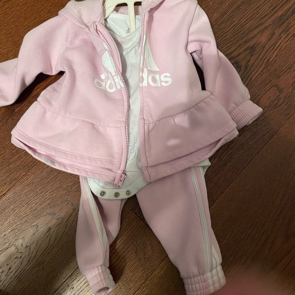Adidas sweat outfit
